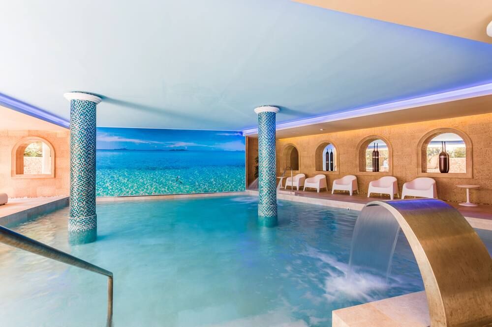 Piscină