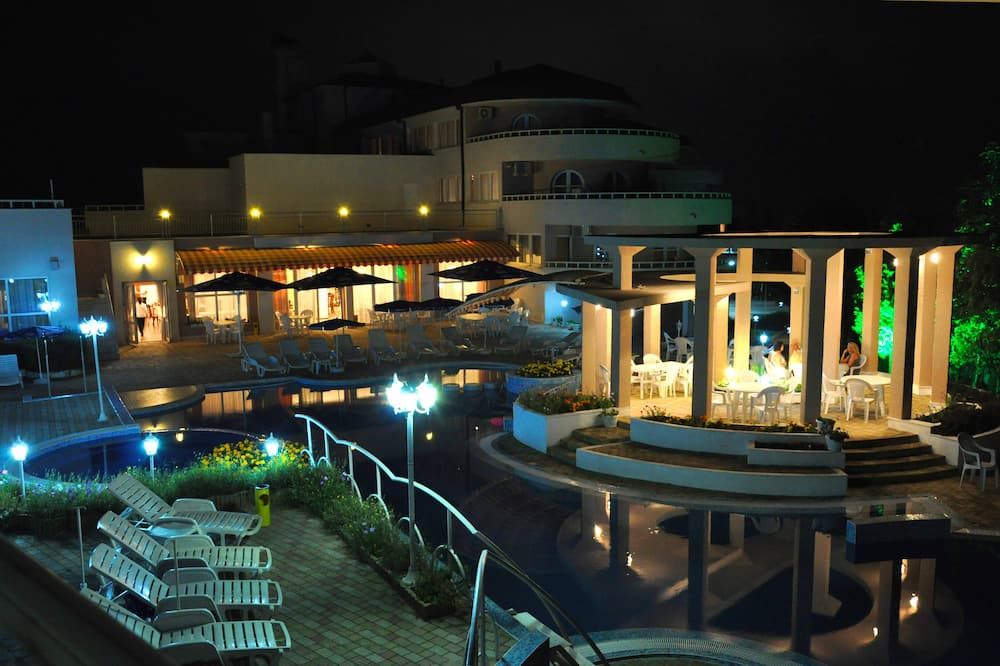 Piscină