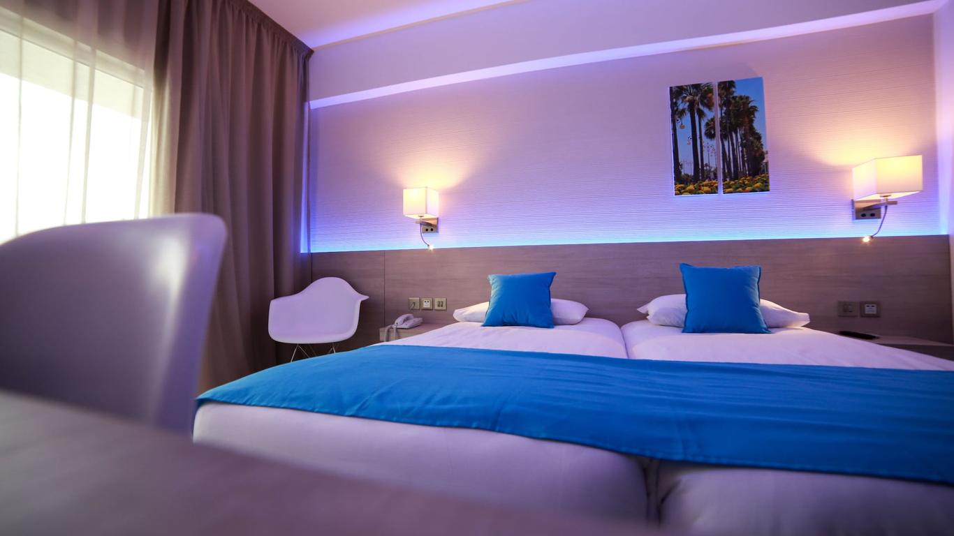 Les Palmiers Beach Hotel
