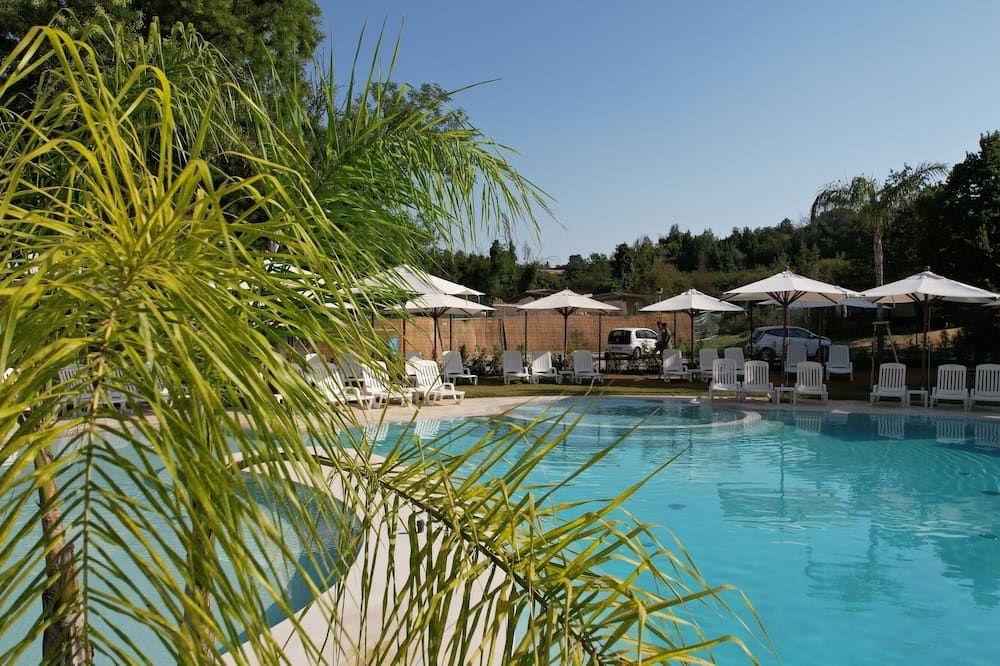 Piscină