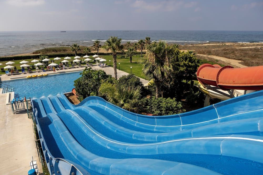Piscină