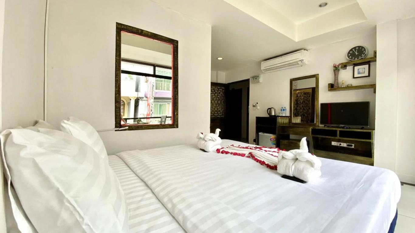 Long Beach Hotel Patong
