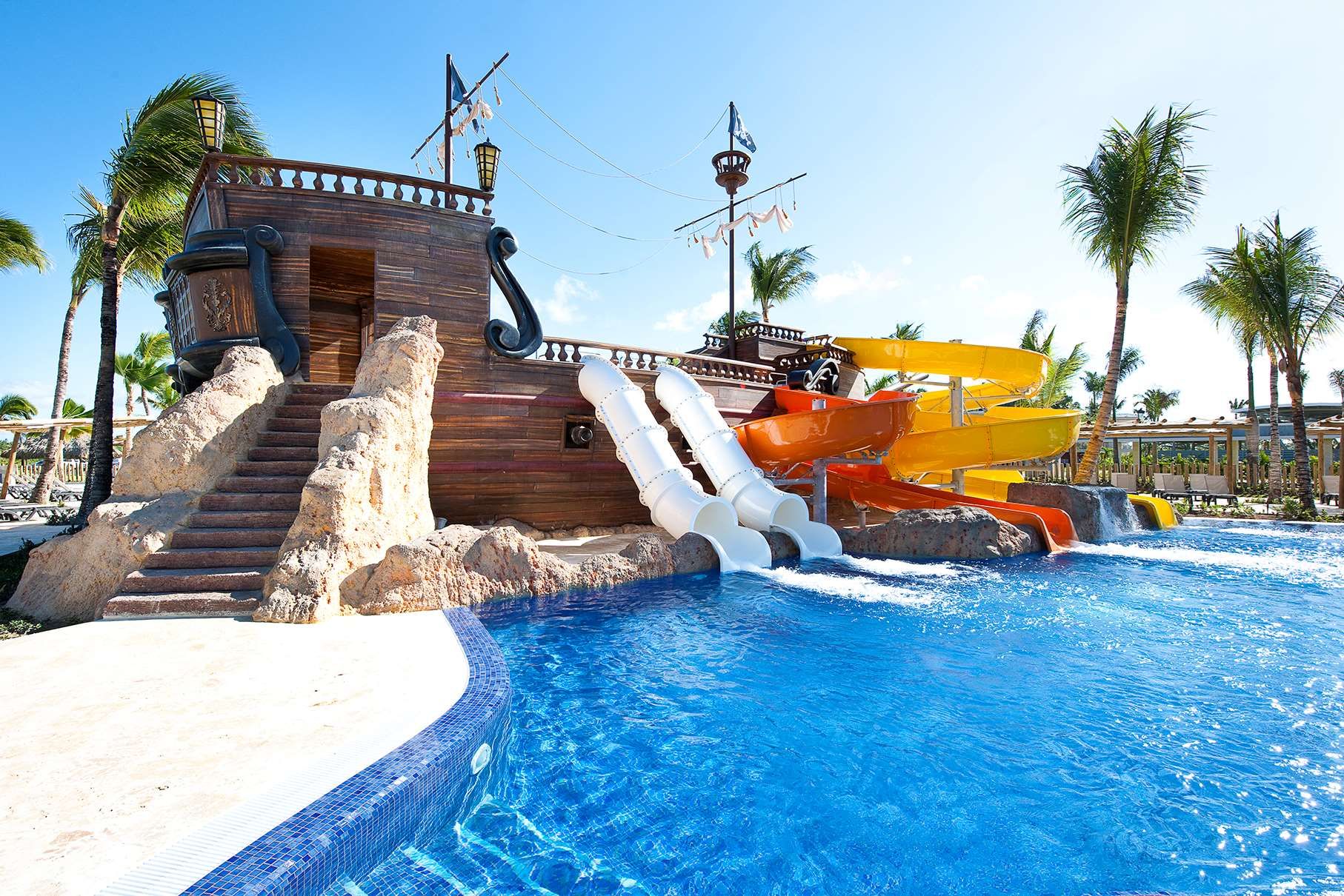 Piscină