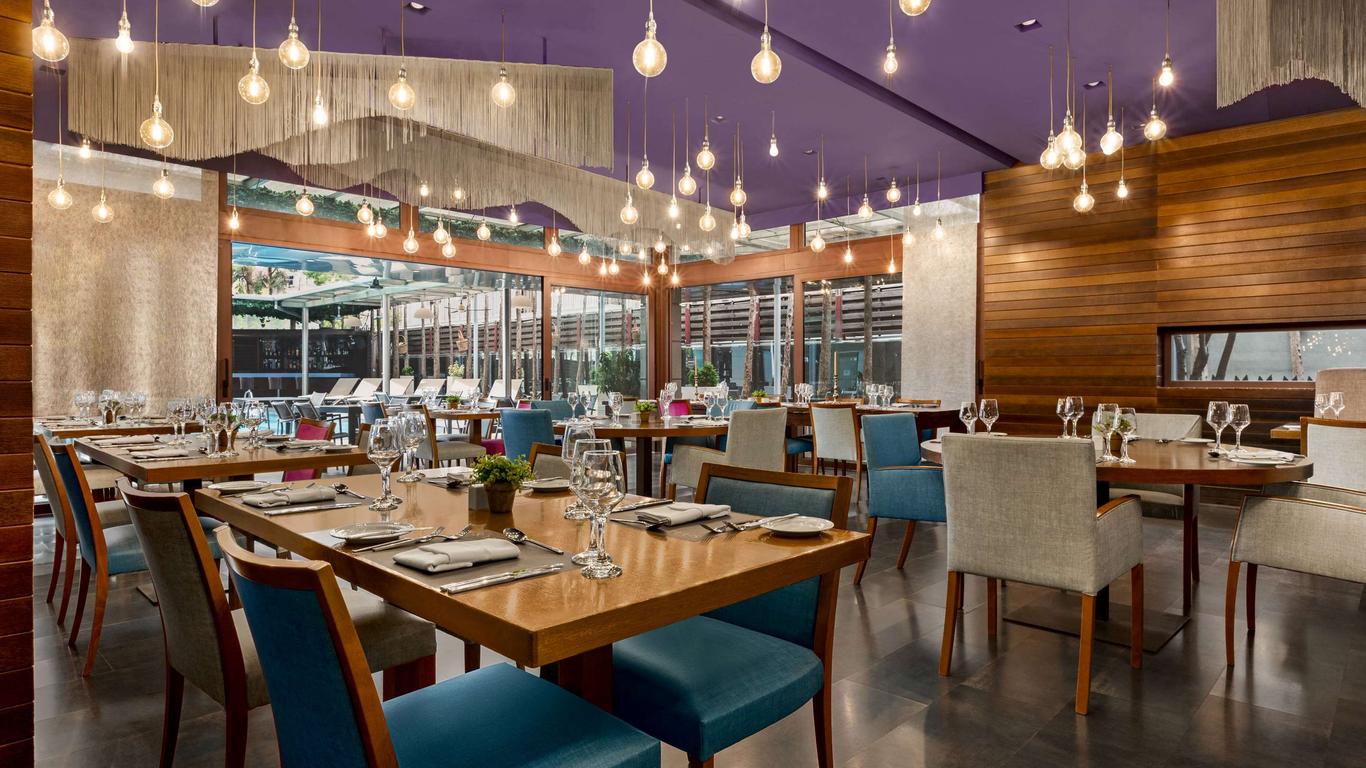 Lazart Hotel, Trademark Collection by Wyndham