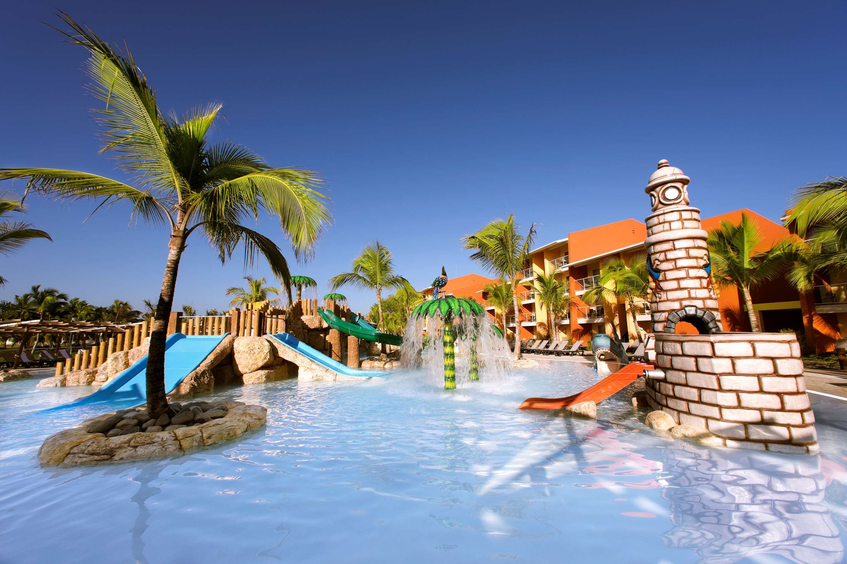 Piscină