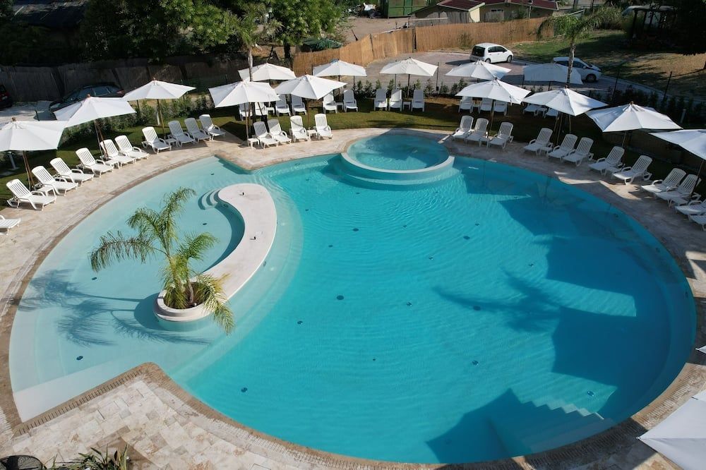 Piscină